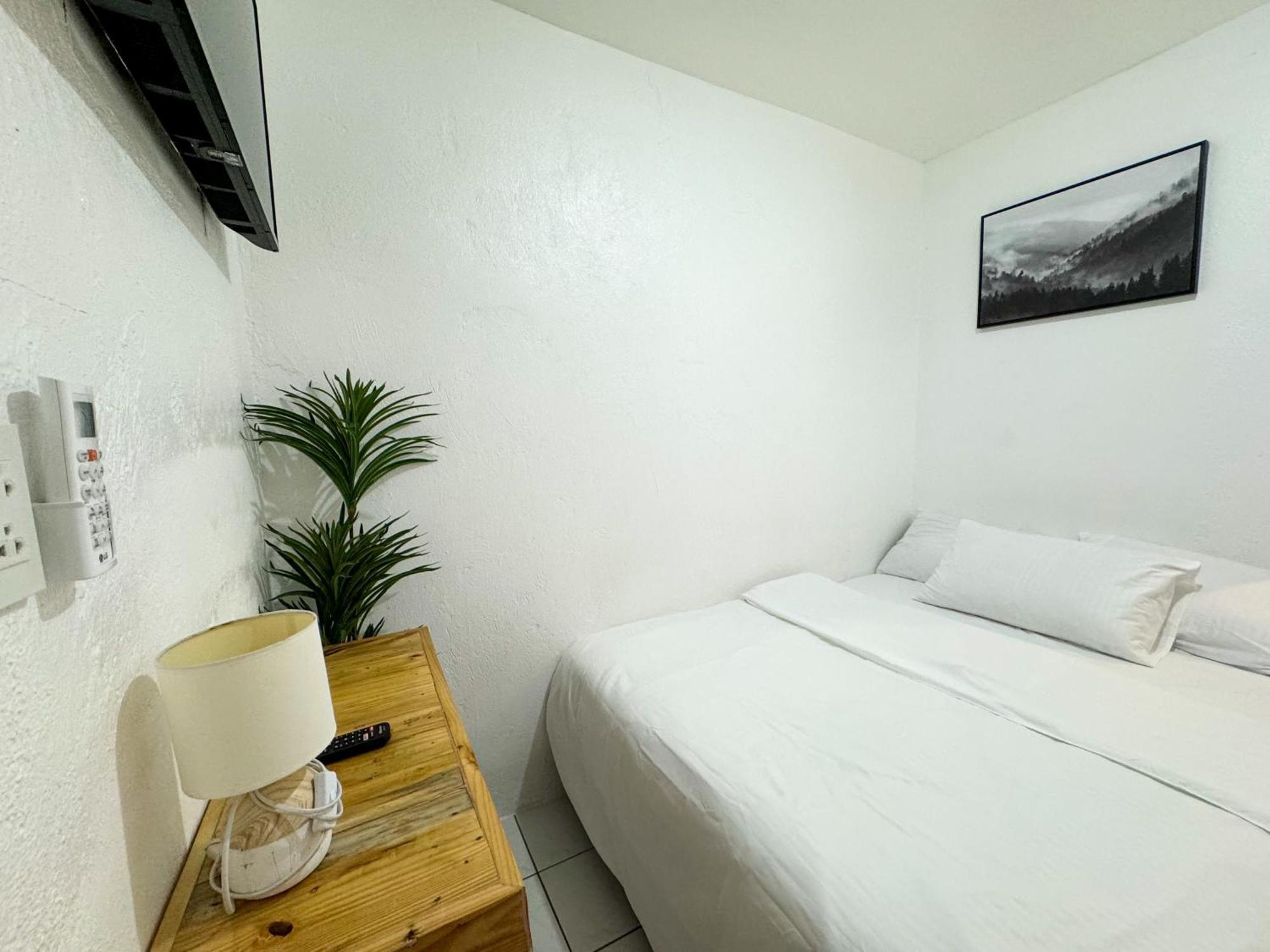 West Coast Beach House Cebu Eksteriør bilde